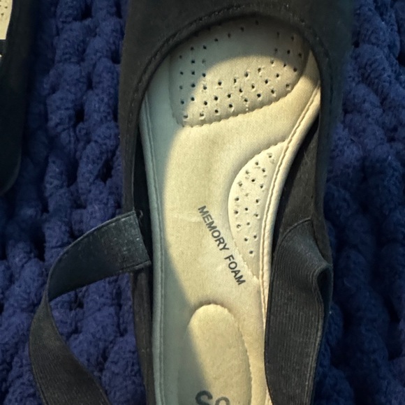 SO Black Women's Flats with Elastic Straps - Picture 3 of 5